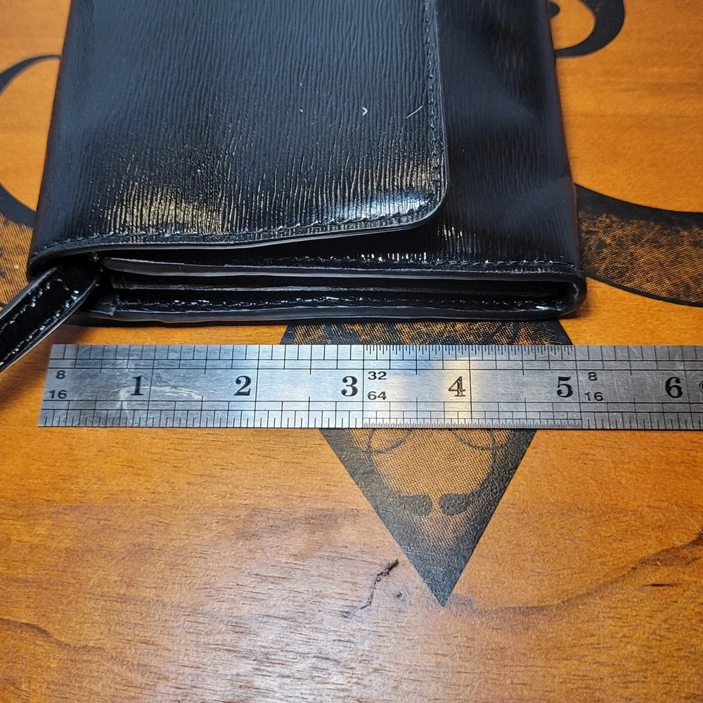 Kate Spade Black Patent Leather Crossbody Bag Clutch Gold Hardware WKRU2652